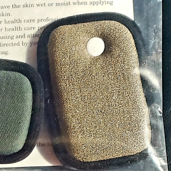 TENS UNIT - AG GARMENTS Reusable Conductive Electrode Panels - 1 pair - NWT - Picture 4 of 4